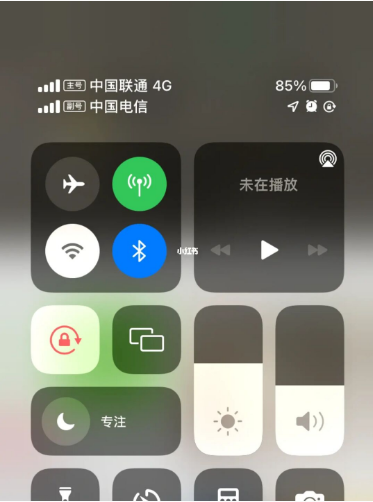 原平苹果手机维修分享iPhone双卡信号解决办法 